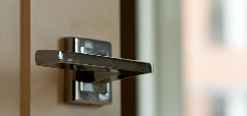 Door Lever Knob Repair in Miami Gardens, Florida