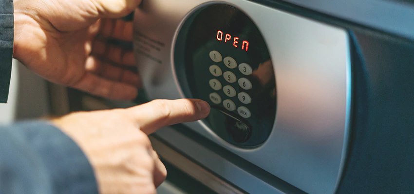 Cash Safe Openers in Miami Gardens, Florida