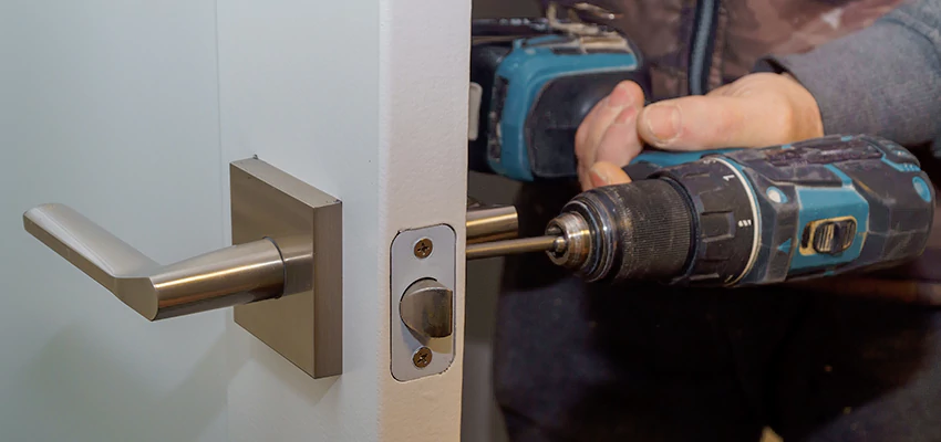 Broken Door Handle Lock Repair in Miami Gardens, Florida